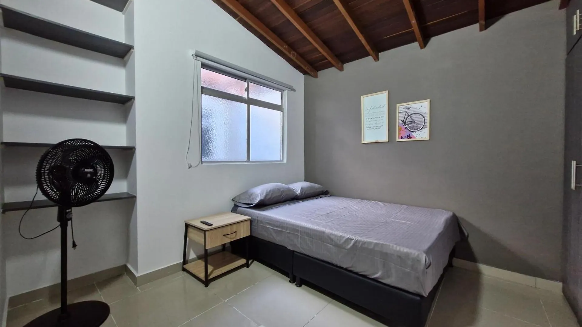 Apartment 302 Apartamento Completo En Medellin Colombia